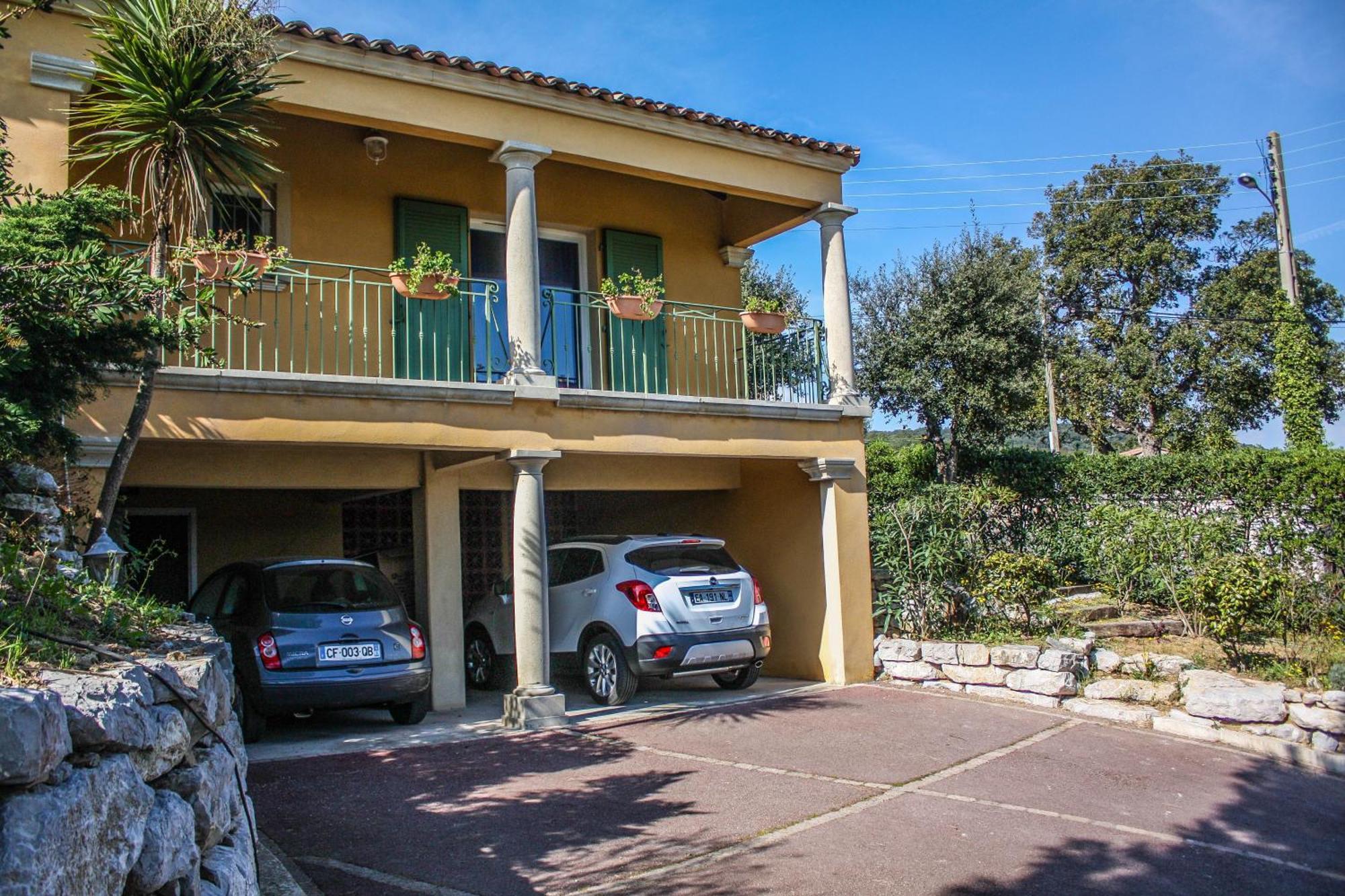 Romuald Apartment